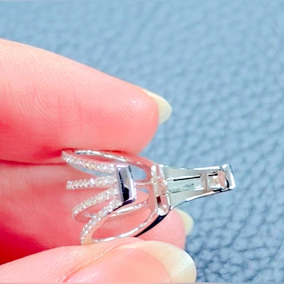 Luxury EF Collection Pave Diamond Earrings 14k White Gold Mid-Ear Cuff w/ hinge - Picture 3 of 4